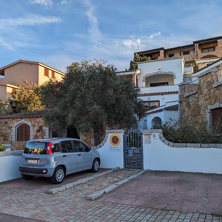 Residenze Il Girasole Aparthotel Golfo Aranci Luaran gambar