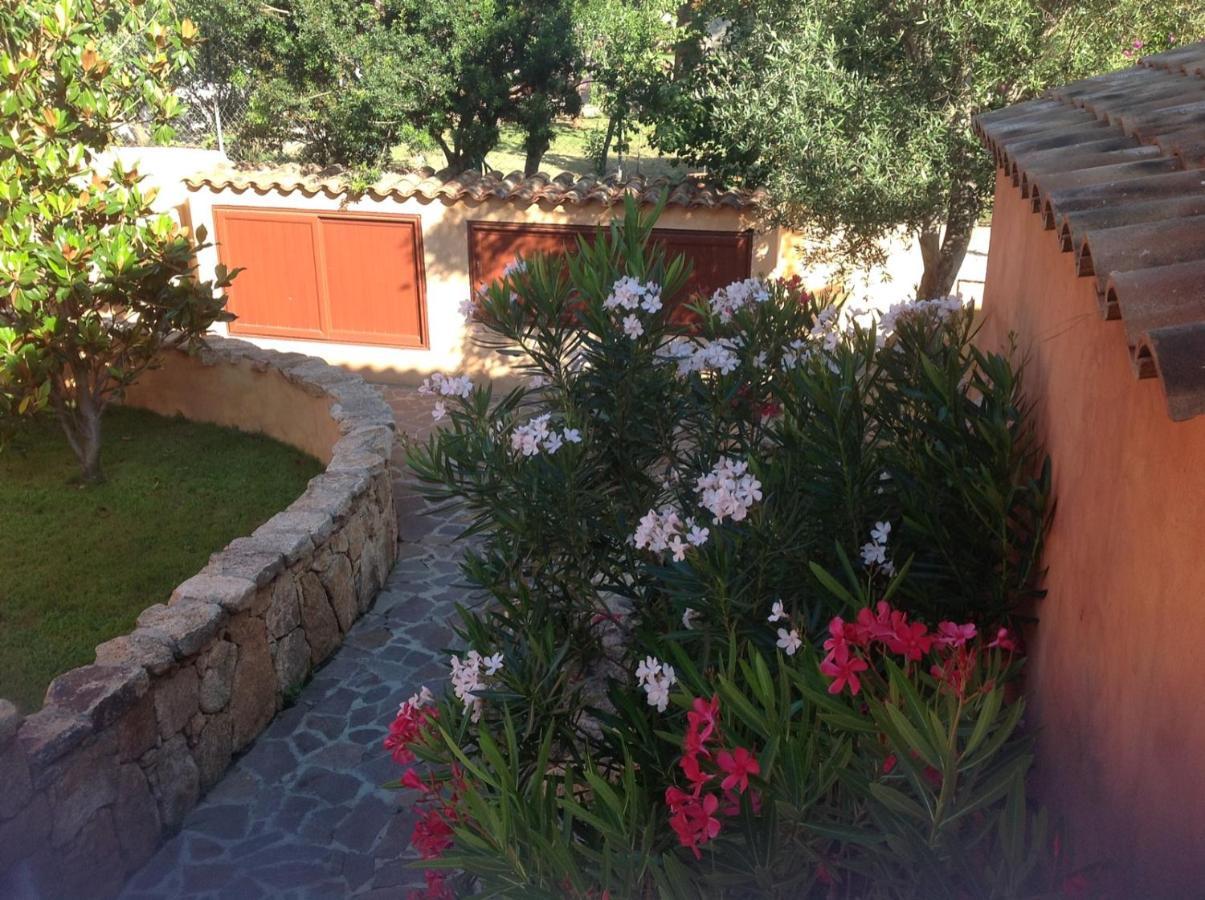 Residenze Il Girasole Aparthotel Golfo Aranci Luaran gambar