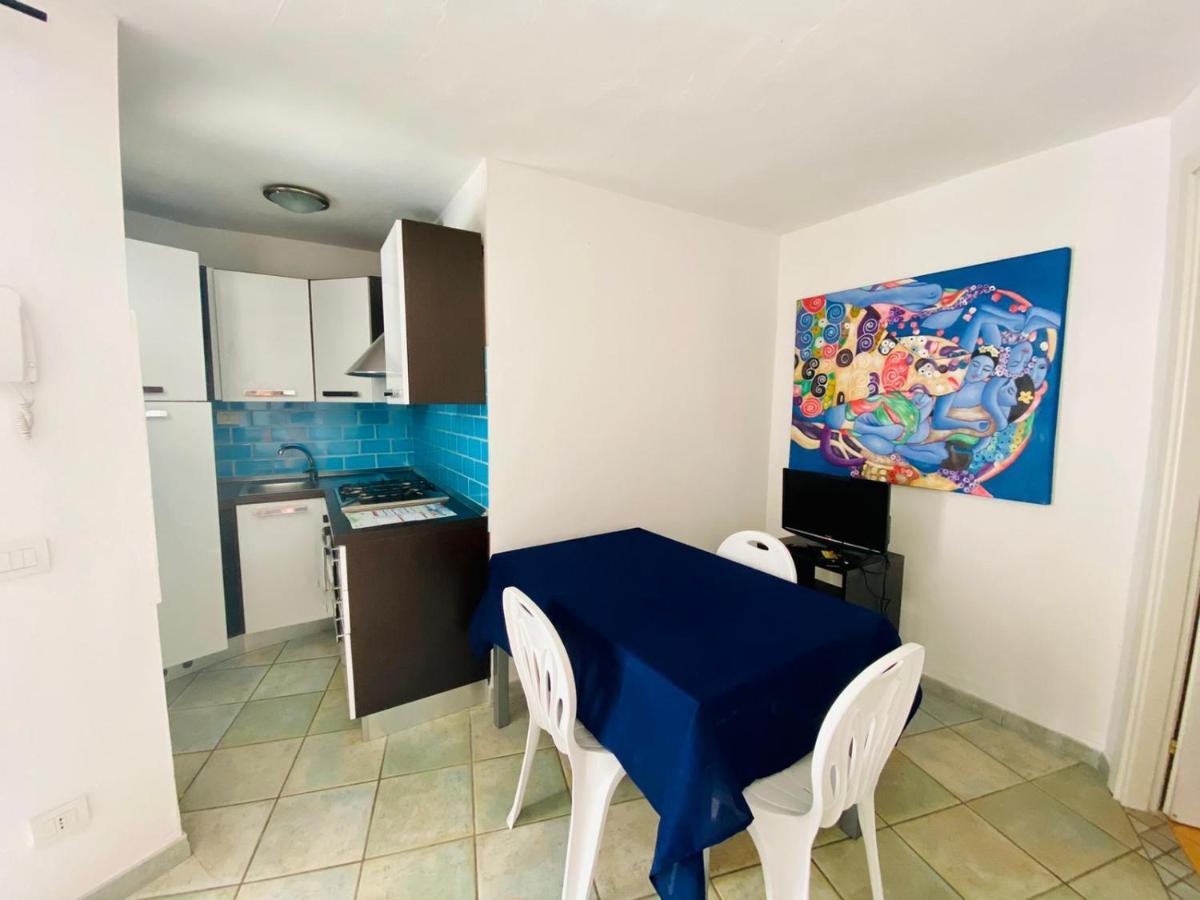 Residenze Il Girasole Aparthotel Golfo Aranci Luaran gambar