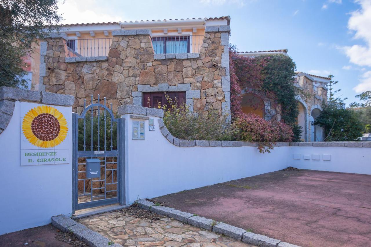 Residenze Il Girasole Aparthotel Golfo Aranci Luaran gambar