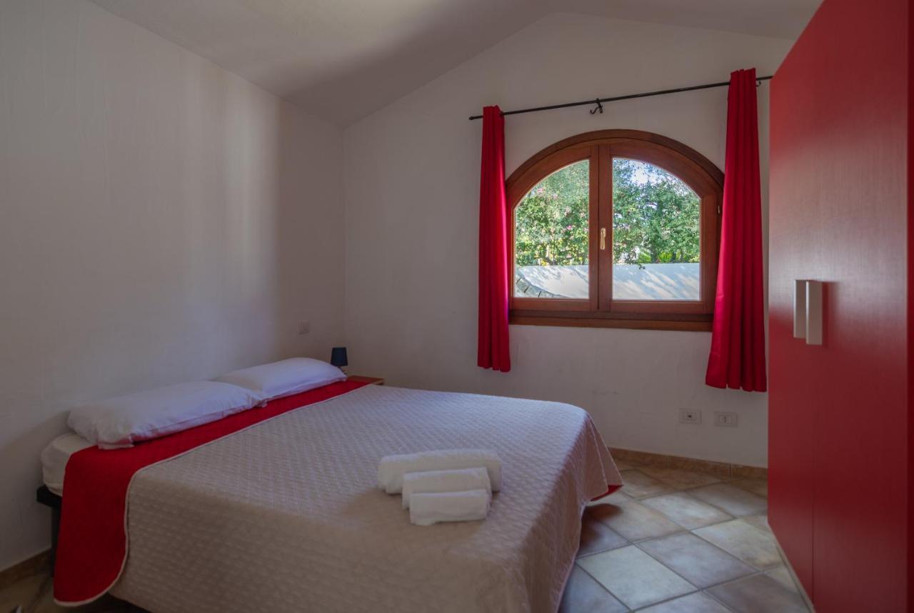 Residenze Il Girasole Aparthotel Golfo Aranci Luaran gambar