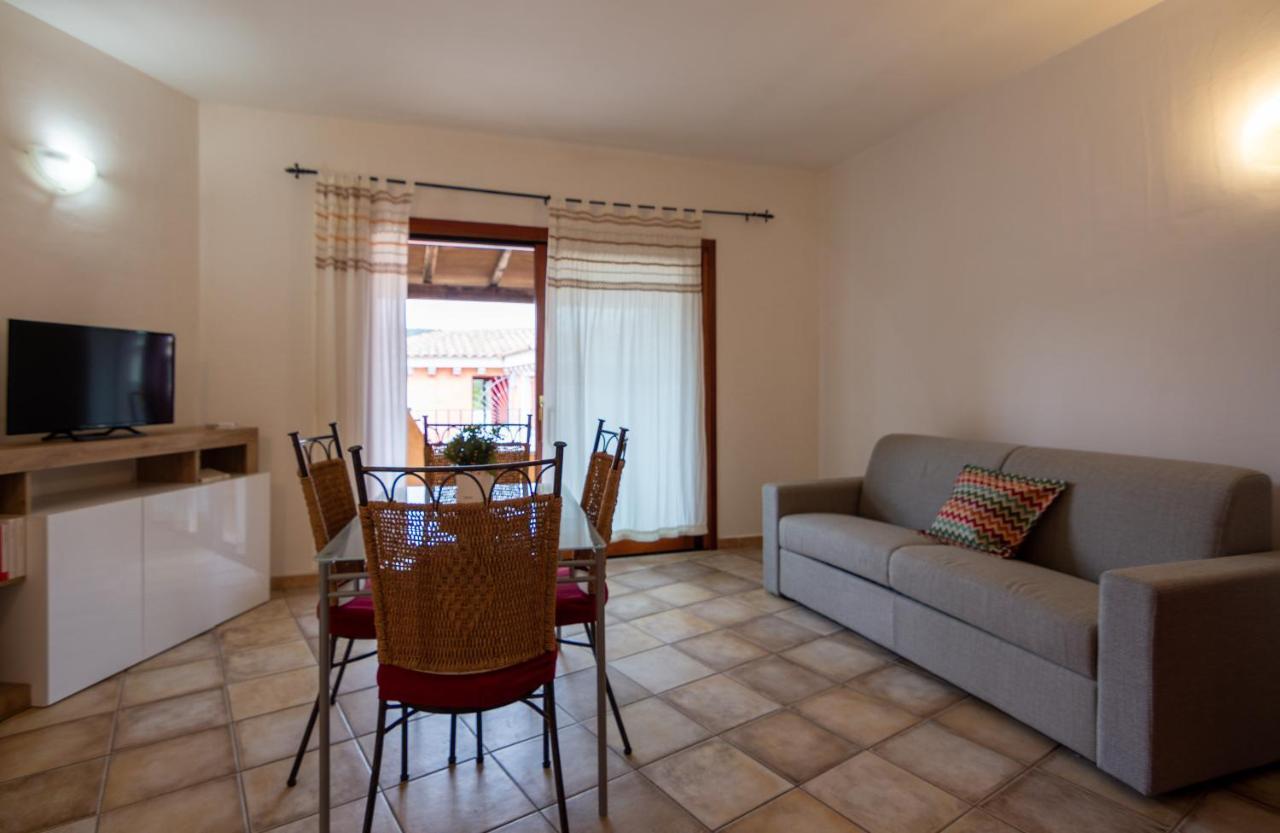 Residenze Il Girasole Aparthotel Golfo Aranci Luaran gambar