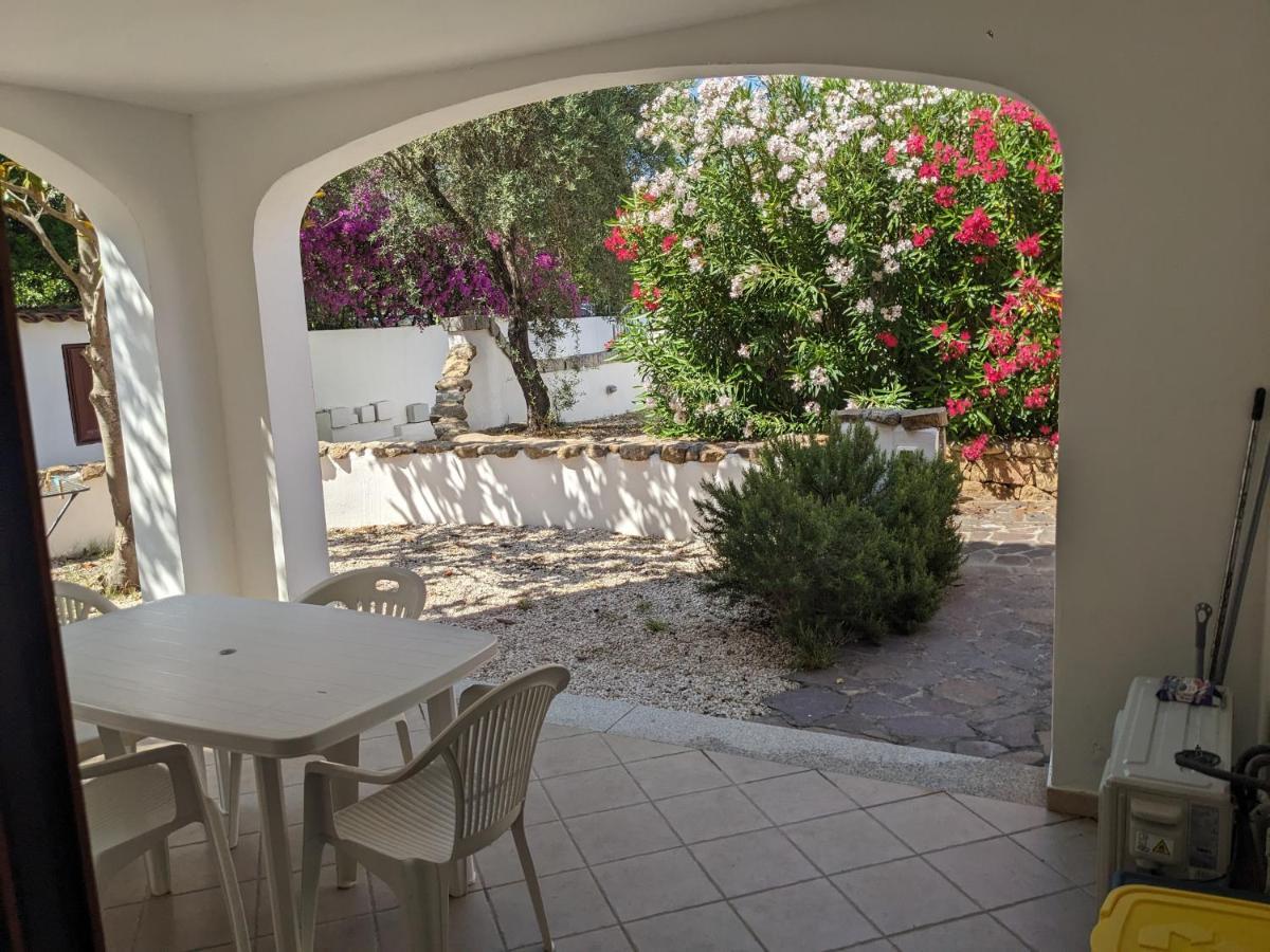 Residenze Il Girasole Aparthotel Golfo Aranci Luaran gambar