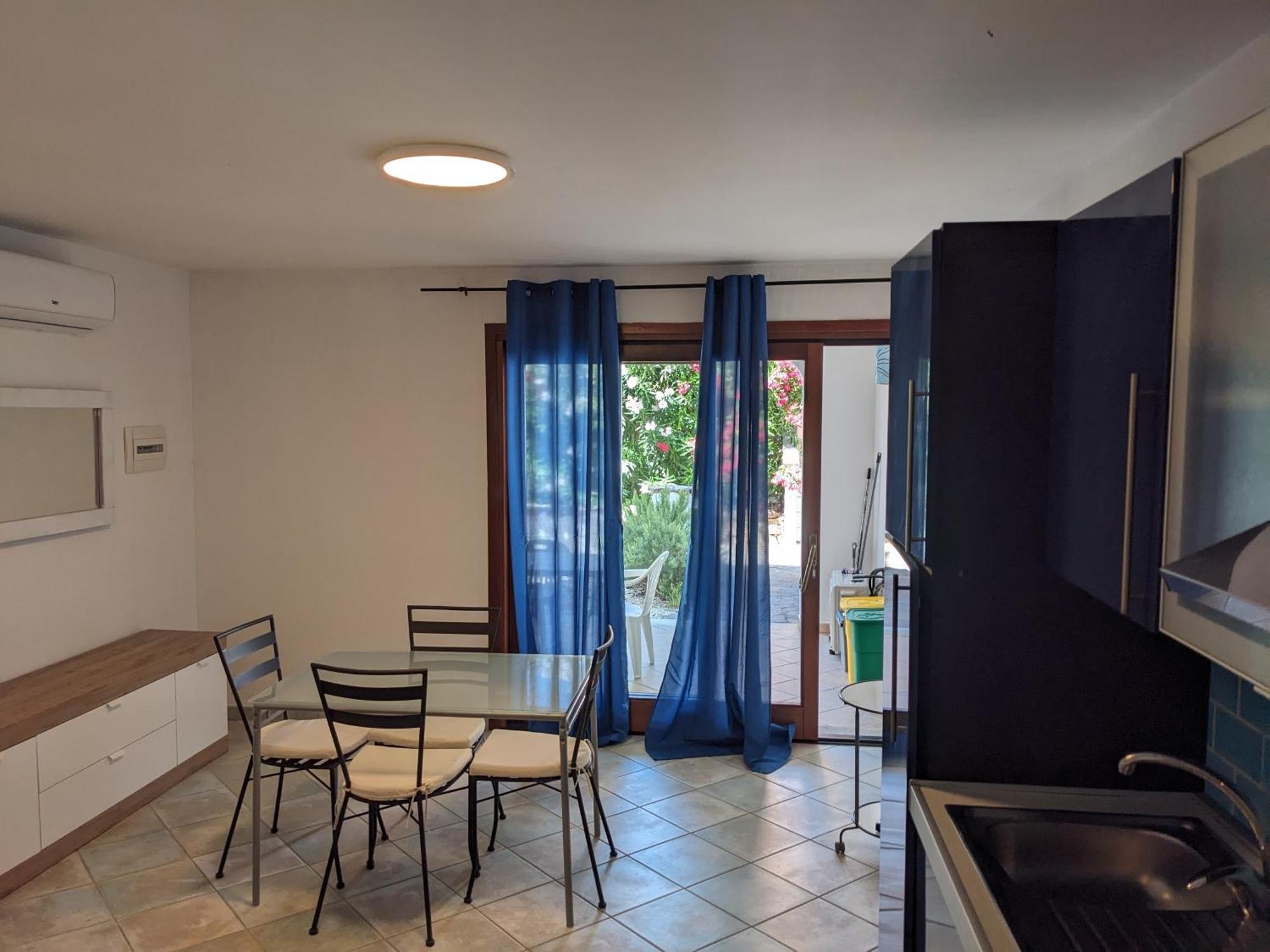 Residenze Il Girasole Aparthotel Golfo Aranci Bilik gambar