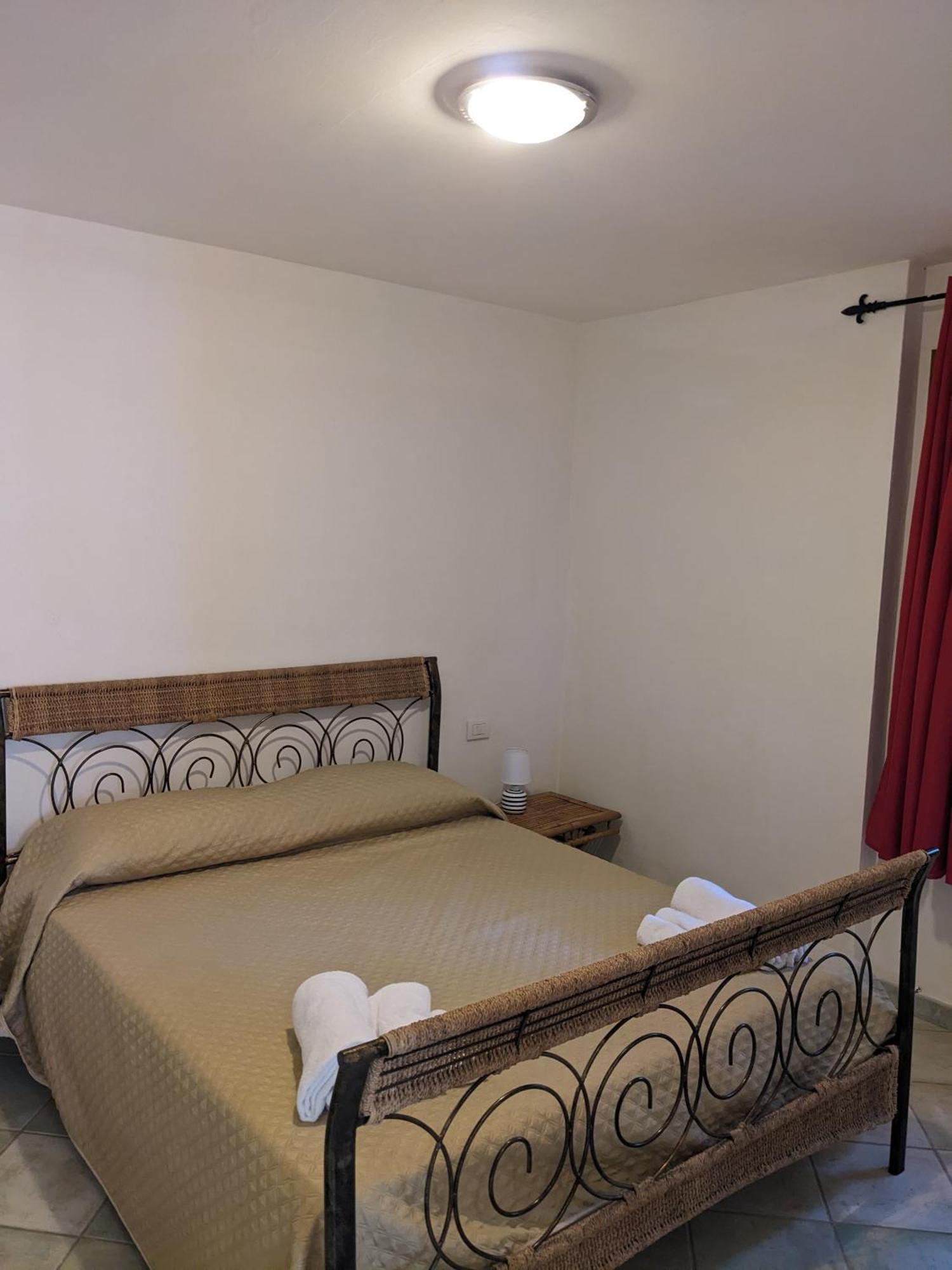 Residenze Il Girasole Aparthotel Golfo Aranci Bilik gambar