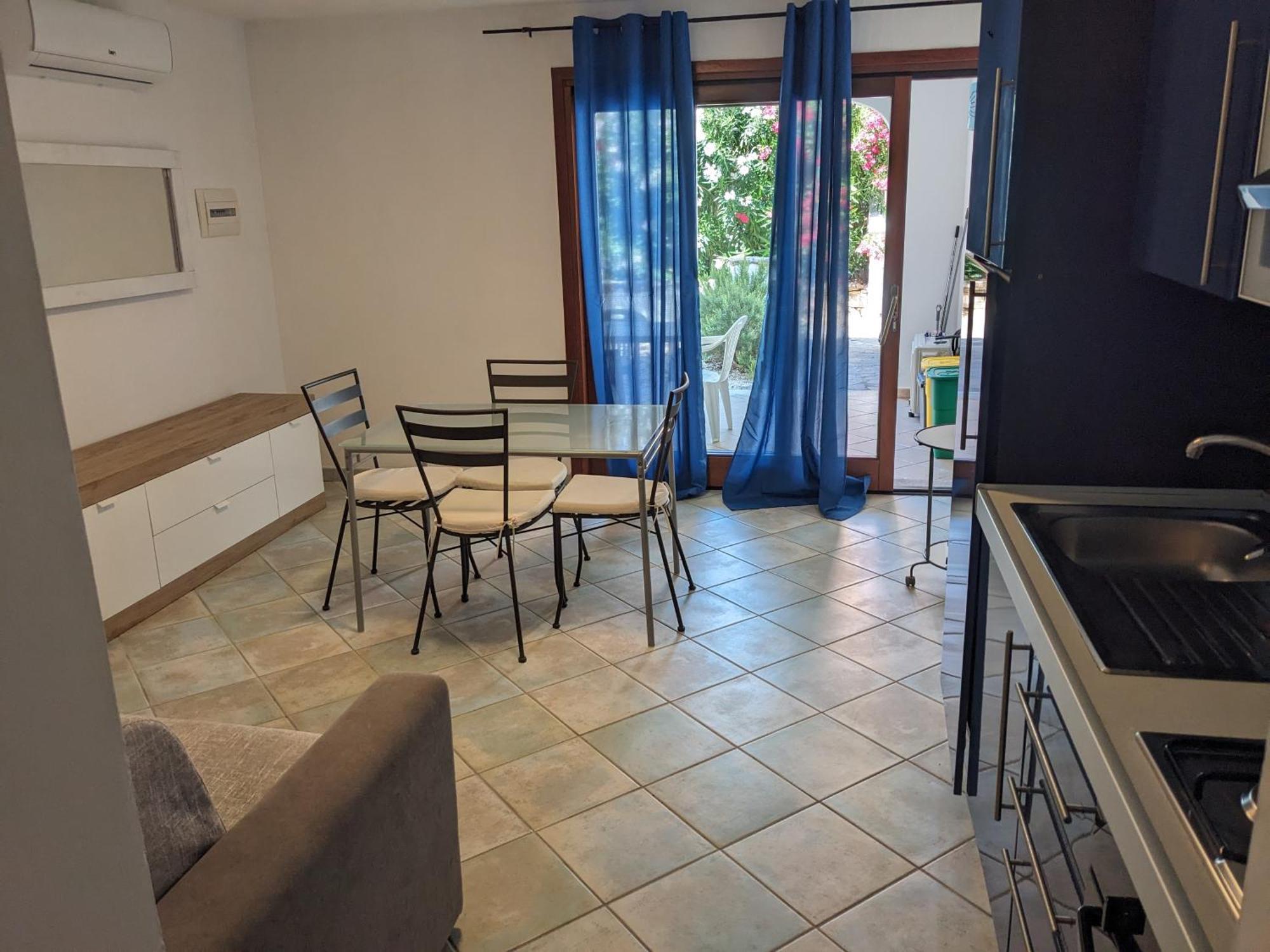 Residenze Il Girasole Aparthotel Golfo Aranci Bilik gambar
