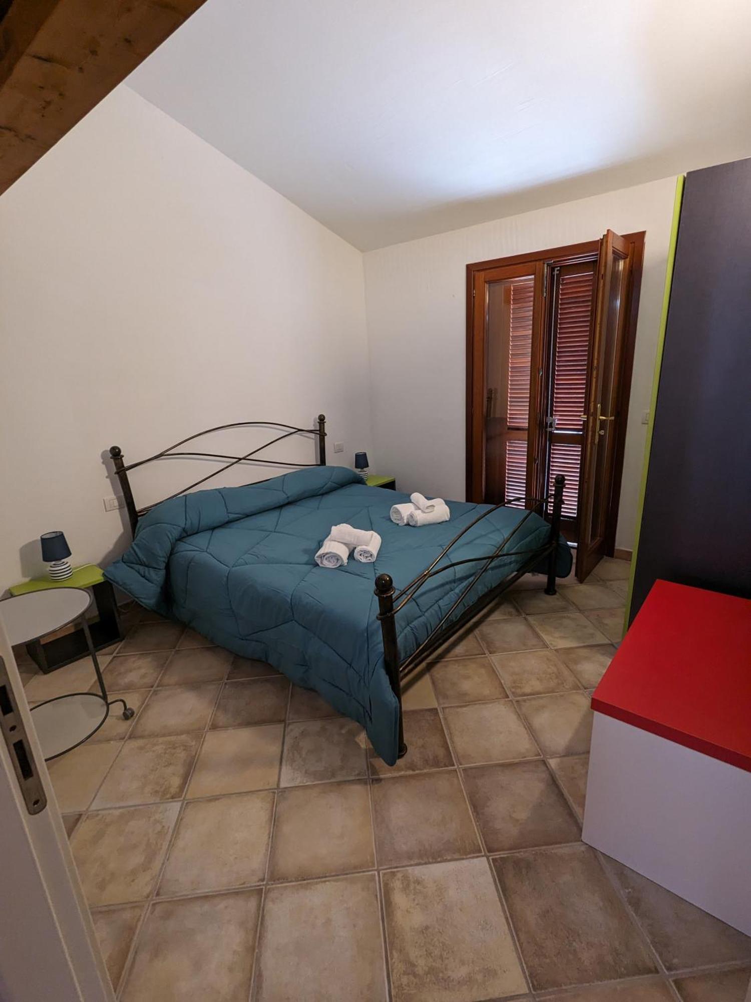 Residenze Il Girasole Aparthotel Golfo Aranci Luaran gambar