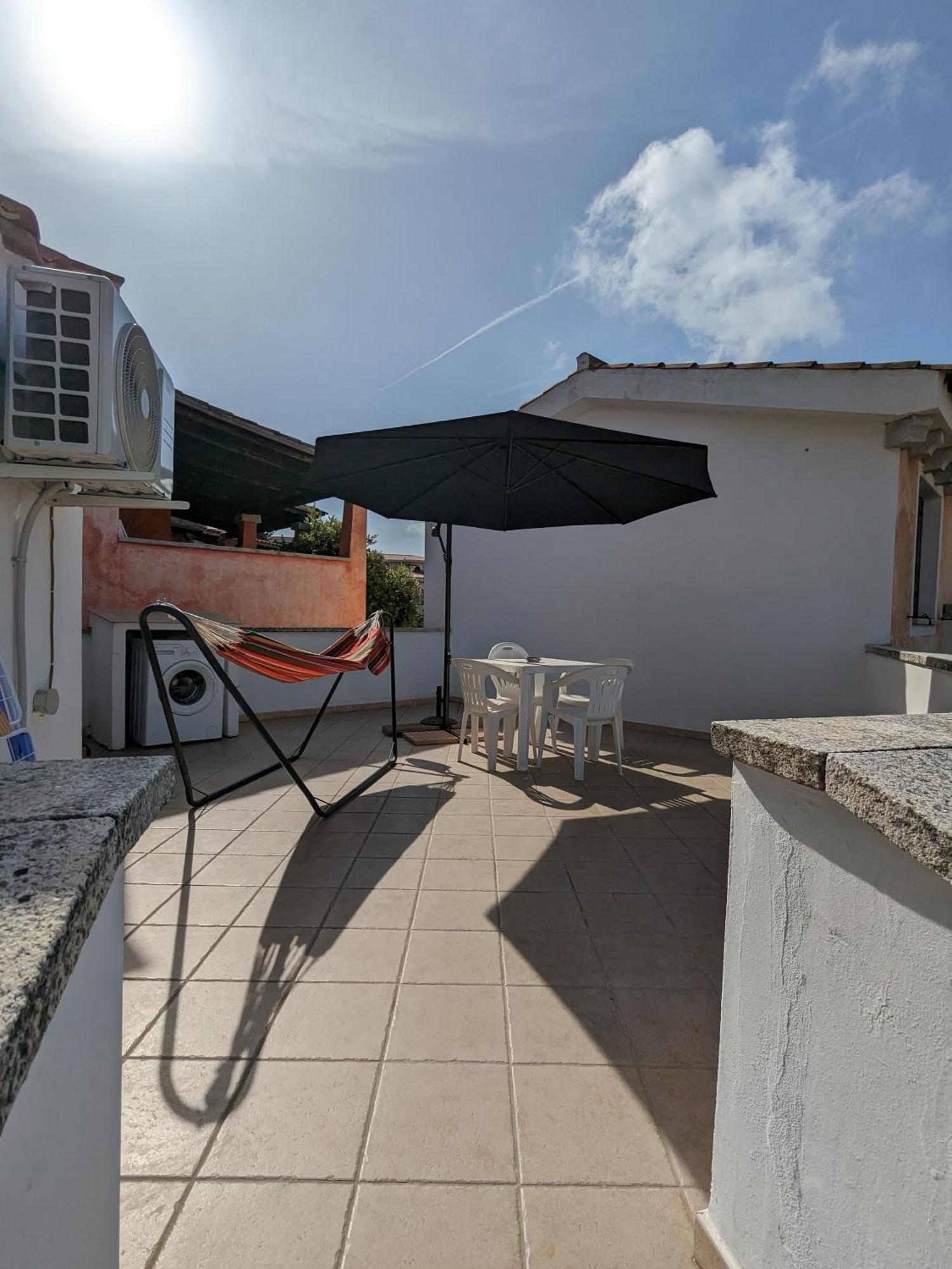 Residenze Il Girasole Aparthotel Golfo Aranci Luaran gambar